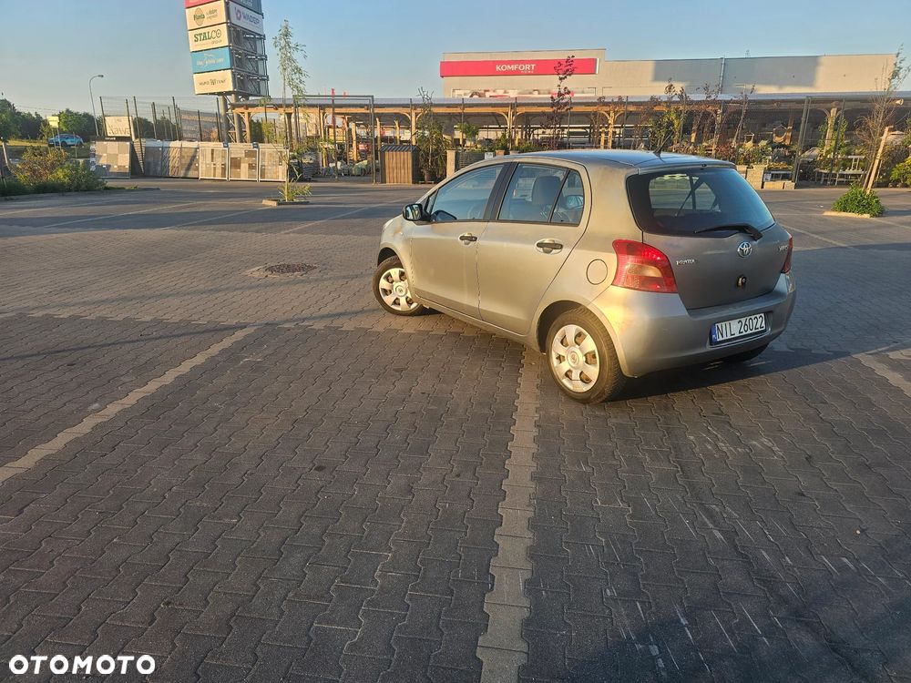 Toyota Yaris 1.3 Luna A/C - 5