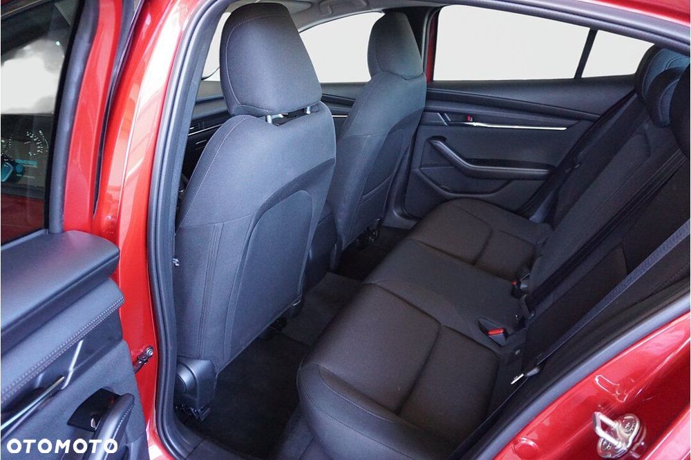 Mazda 3 - 8