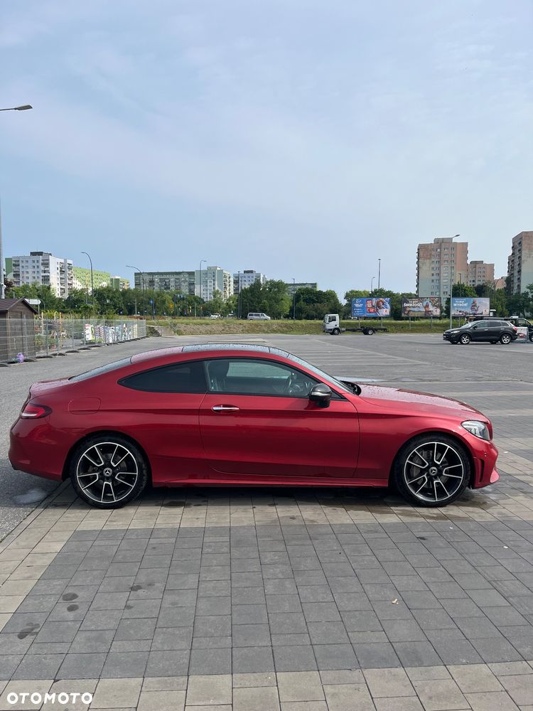 Mercedes-Benz Klasa C 300 9G-TRONIC - 11