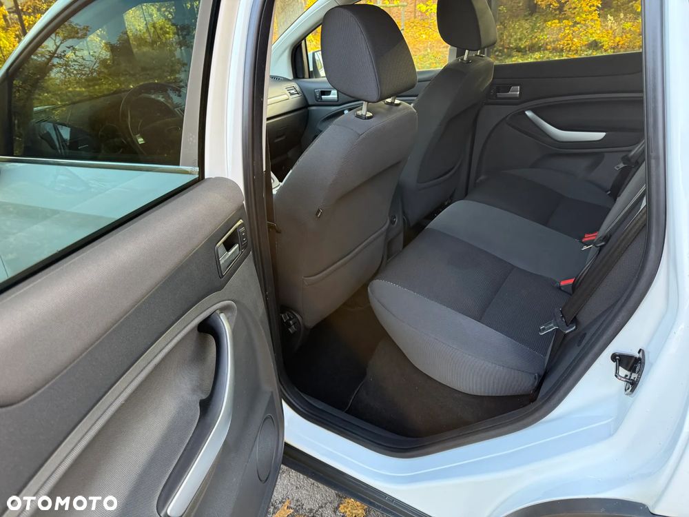 Ford Kuga 2.0 TDCi Titanium - 7