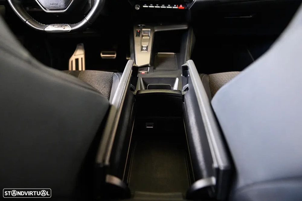 Peugeot 308 1.6 Hybrid GT e-EAT8 - 49