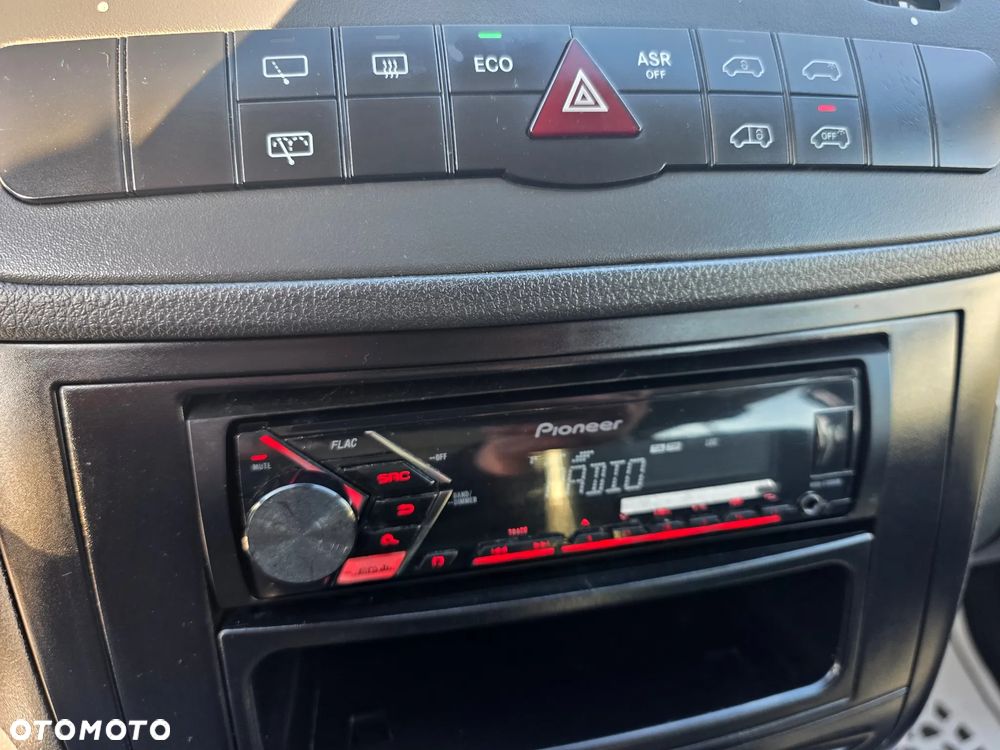 Mercedes-Benz Vito Univan 639.601 - 8