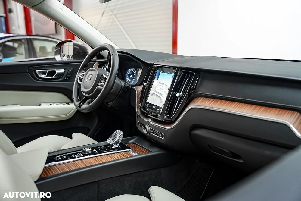 Volvo XC 60 B5 MHEV AWD Inscription - 16