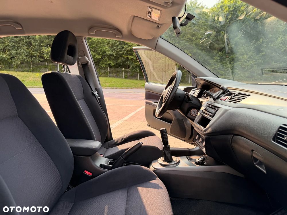 Mitsubishi Lancer 2.0 Sport - 23