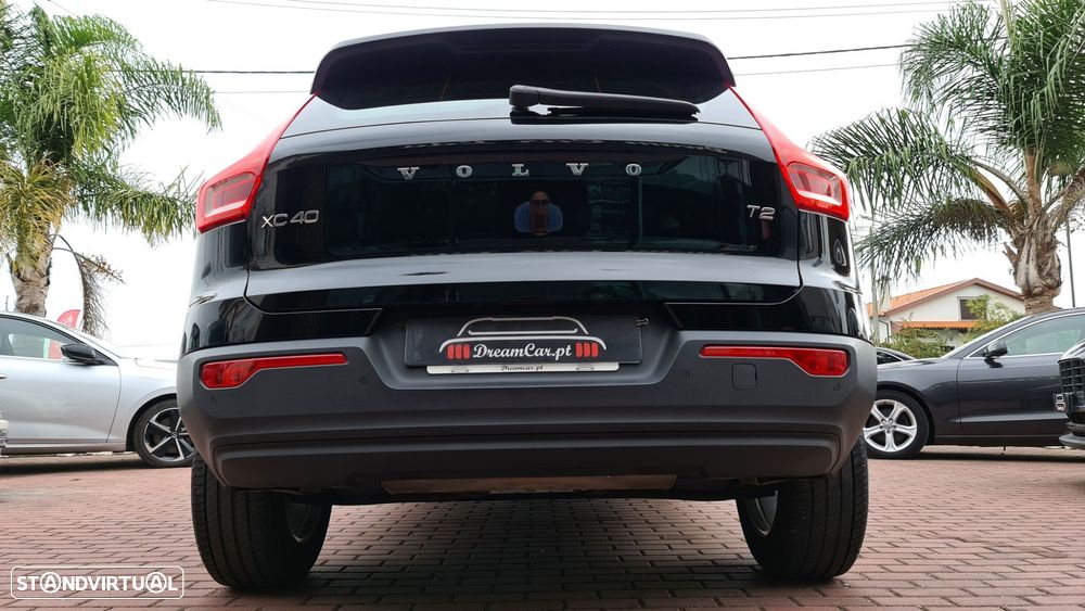 Volvo XC 40 1.5 T2 Momentum Plus - 11
