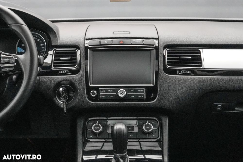 Volkswagen Touareg 3.0 V6 TDI SCR Blue Motion DPF Automatik Terrain Tech Executive Edition - 19