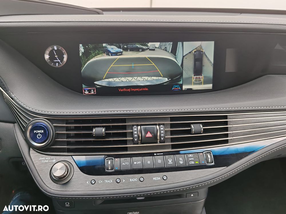 Lexus Seria LS - 26