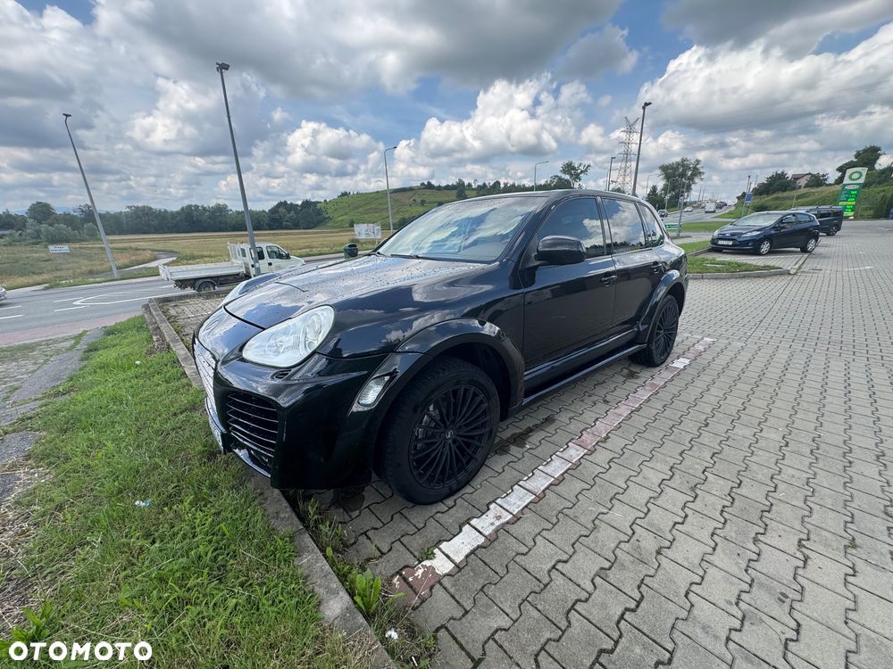 Porsche Cayenne - 2