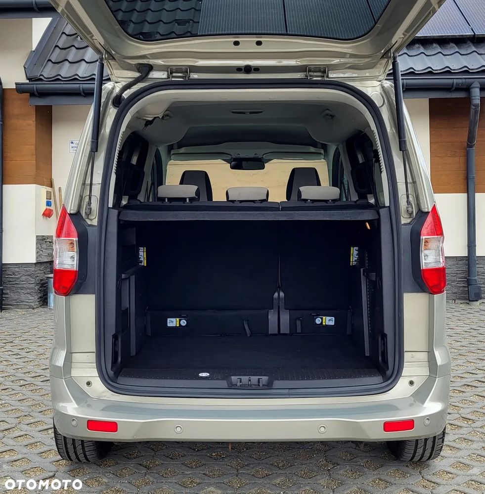 Ford Tourneo Courier 1.0 EcoBoost S&S Titanium - 9