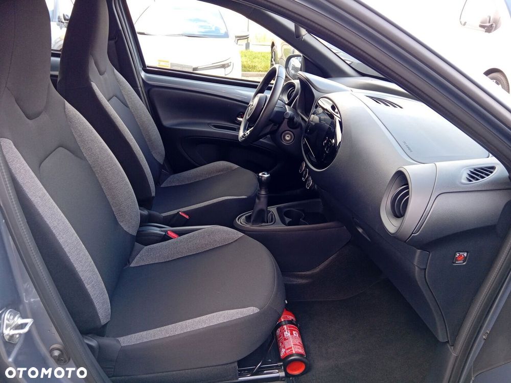 Toyota Aygo X - 10