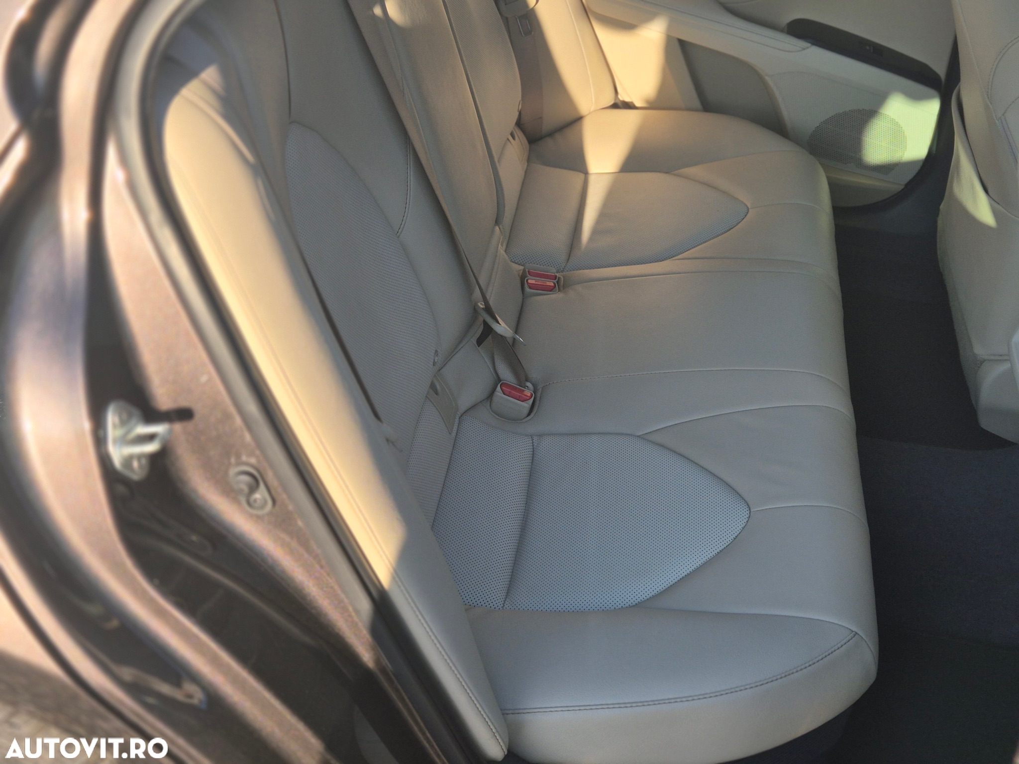 Toyota Camry 2.5 Hybrid Dynamic - 16