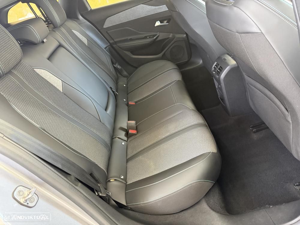 Peugeot 308 SW 1.2 PureTech Allure EAT8 - 20