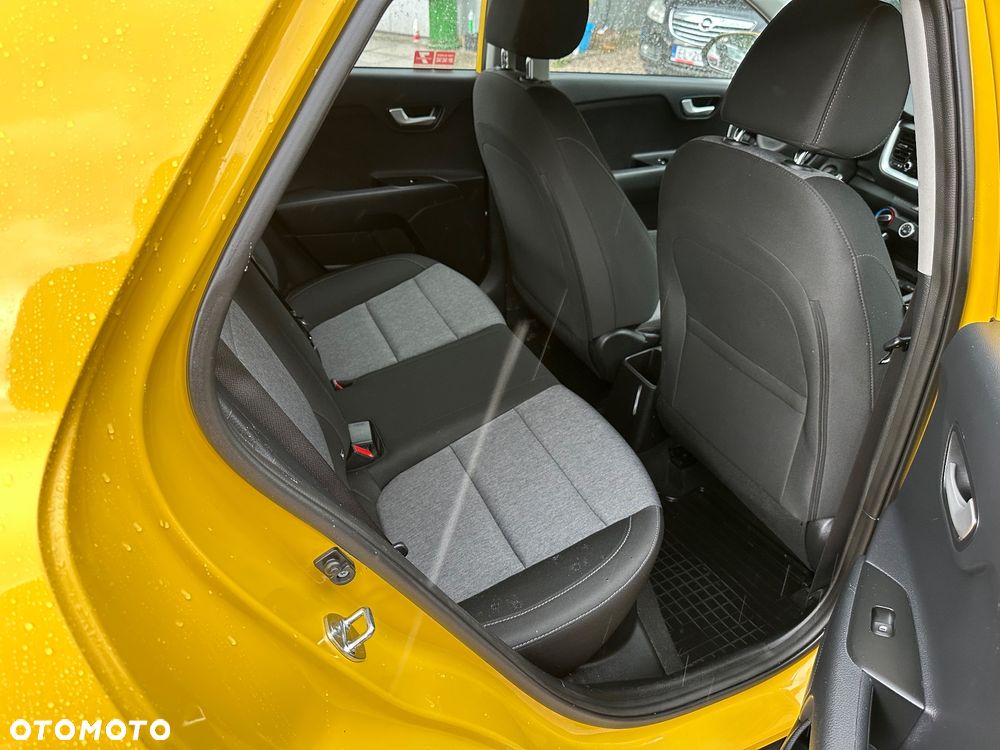 Kia Stonic 1.2 L - 14