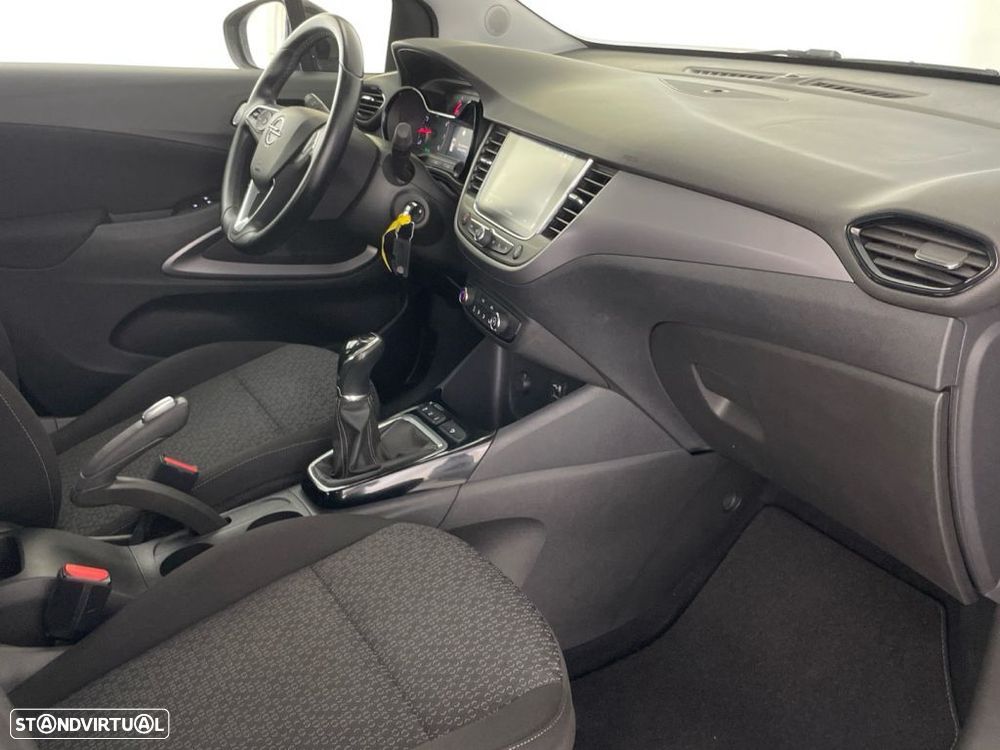 Opel Crossland X 1.2 T Innovation - 23