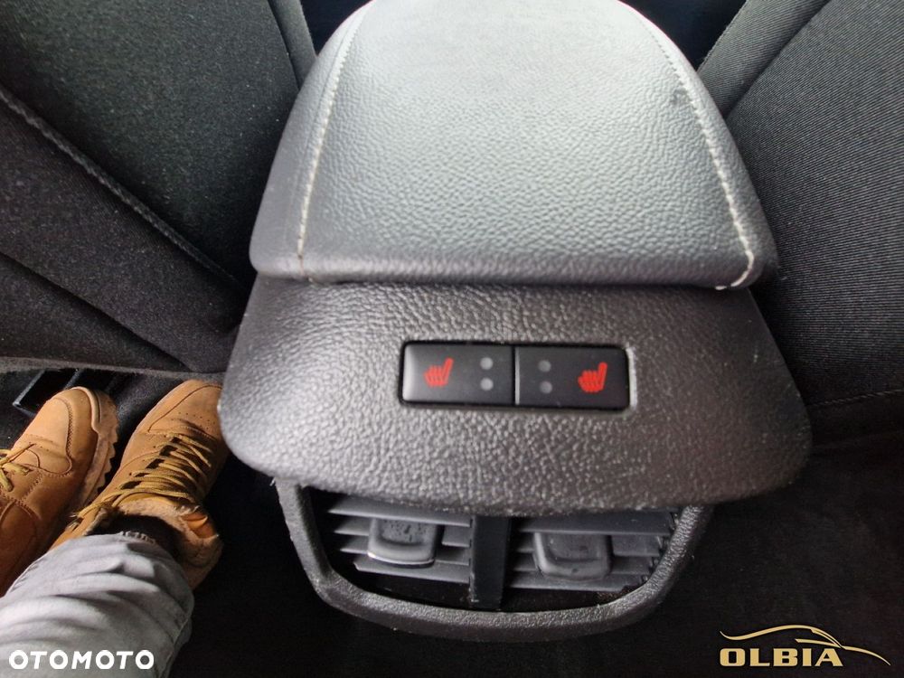 Ford Mondeo - 22