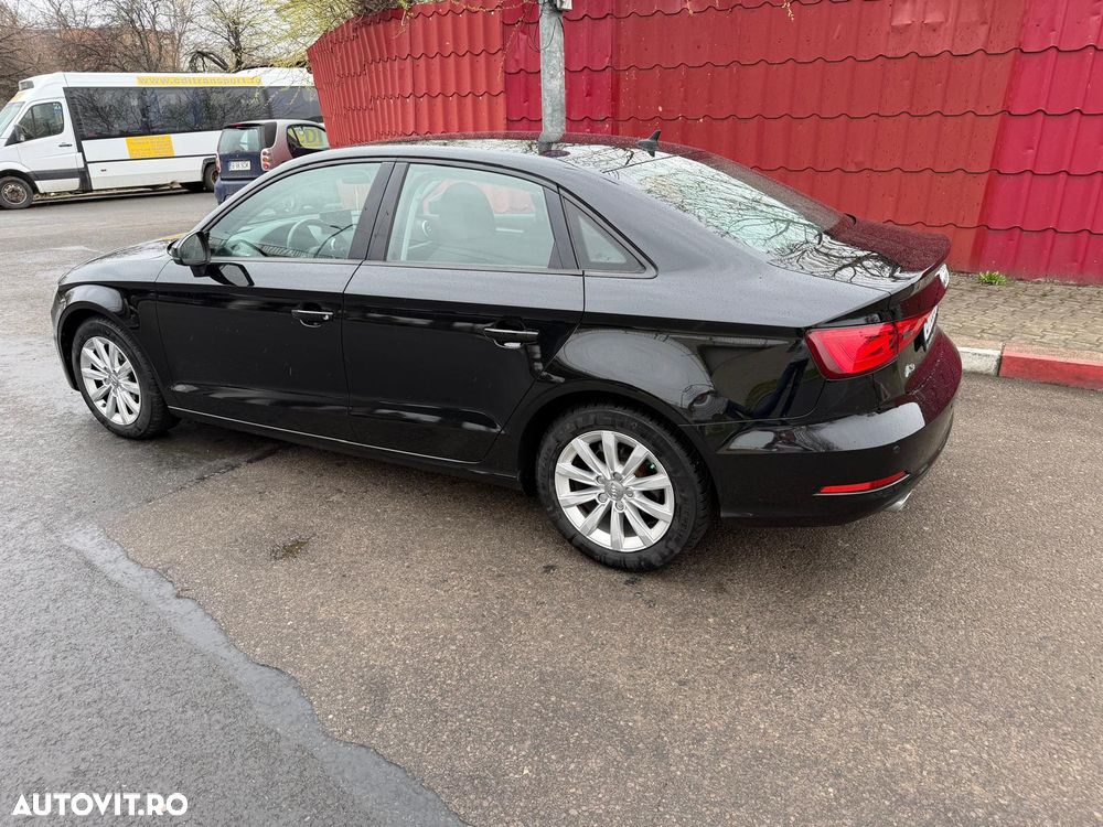 Audi A3 1.6 TDI ack sport - 3