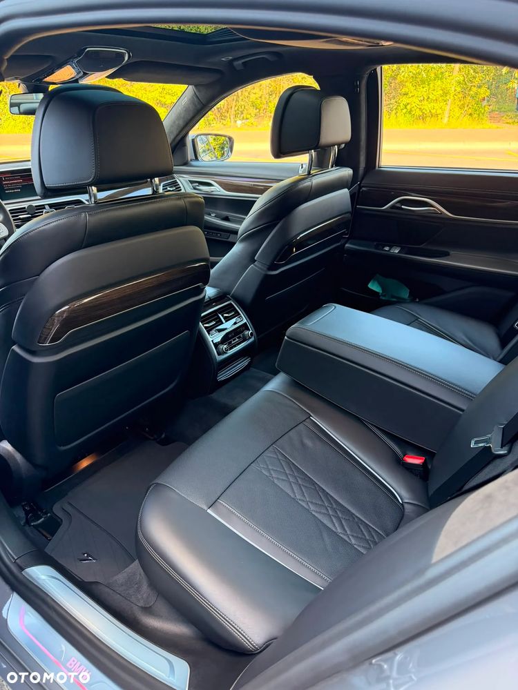 BMW Seria 7 750d xDrive - 9