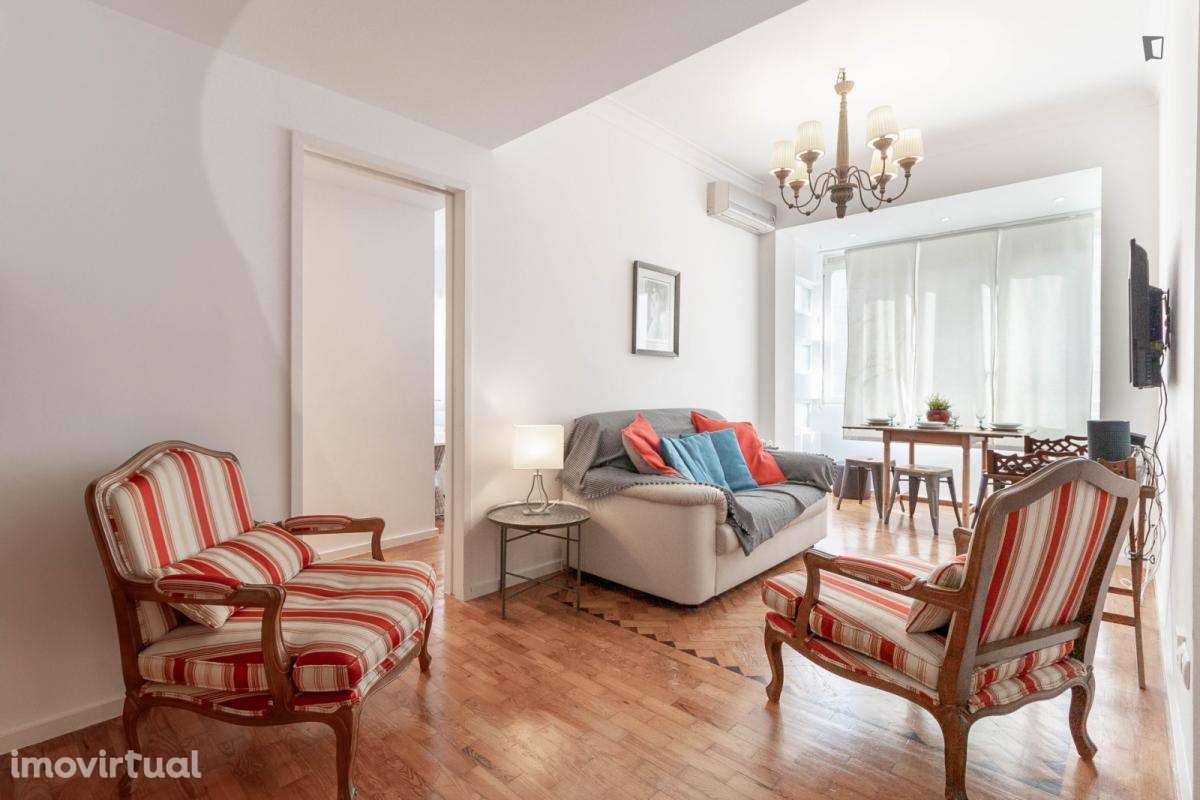 Apartamento com 2 quartos - localizado em Campo de Ourique Lisbon - Grande imagem: 2/24