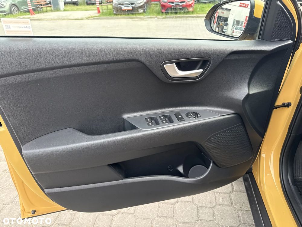 Kia Stonic 1.2 M - 11