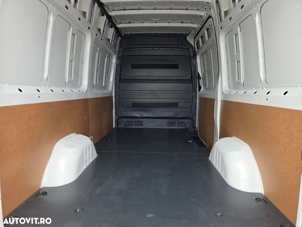 Mercedes-Benz Sprinter L3H2 - 11