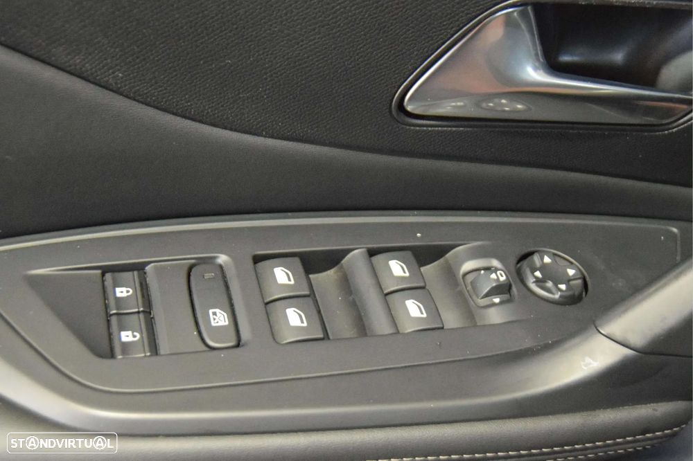 Peugeot 308 1.2 PureTech Allure - 9