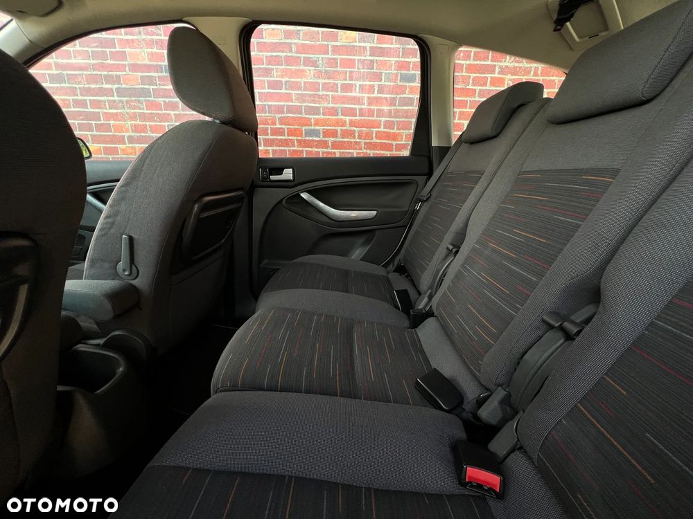 Ford Focus C-Max - 16