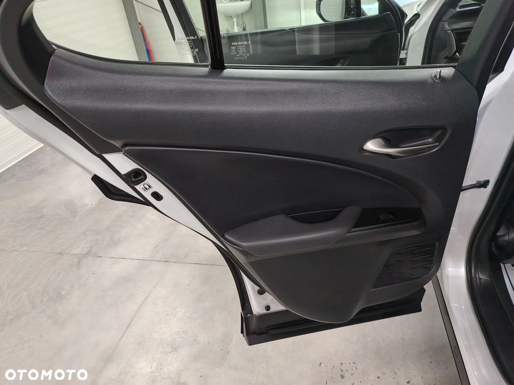 Lexus UX 250h Elegance 2WD - 22