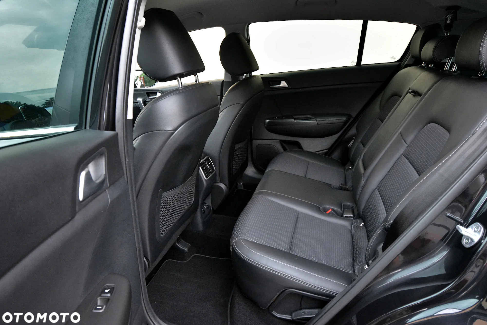 Kia Sportage 1.6 T-GDI 2WD SPIRIT - 25