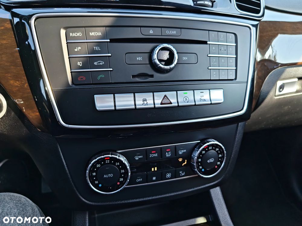 Mercedes-Benz GLS - 25