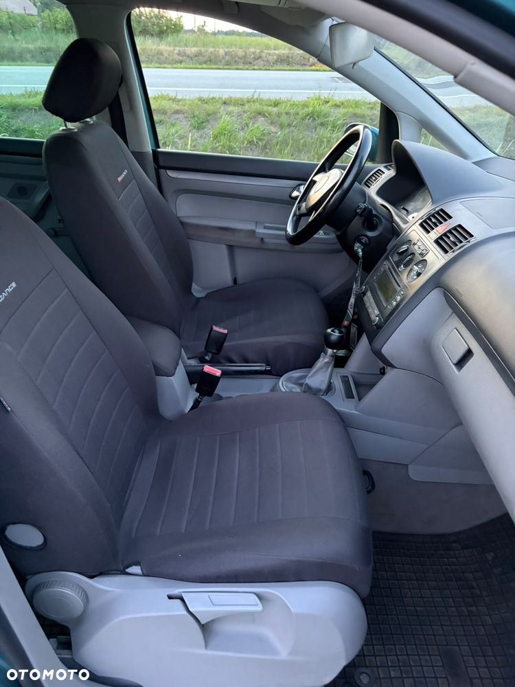 Volkswagen Touran - 7