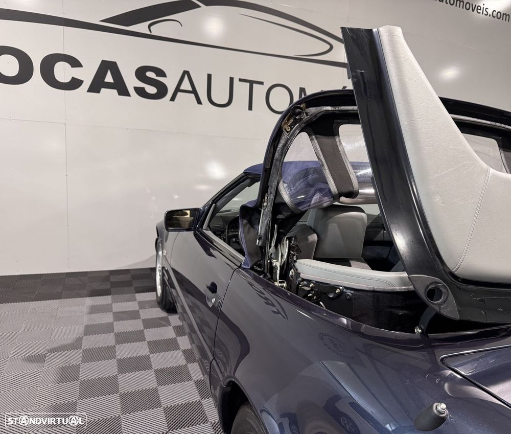 Mercedes-Benz SL 280 Standard - 16