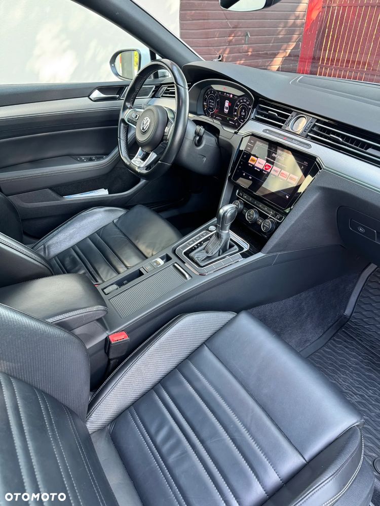 Volkswagen Passat - 9