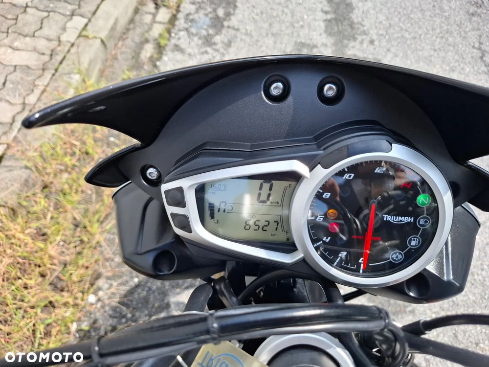 Triumph Street Triple - 7