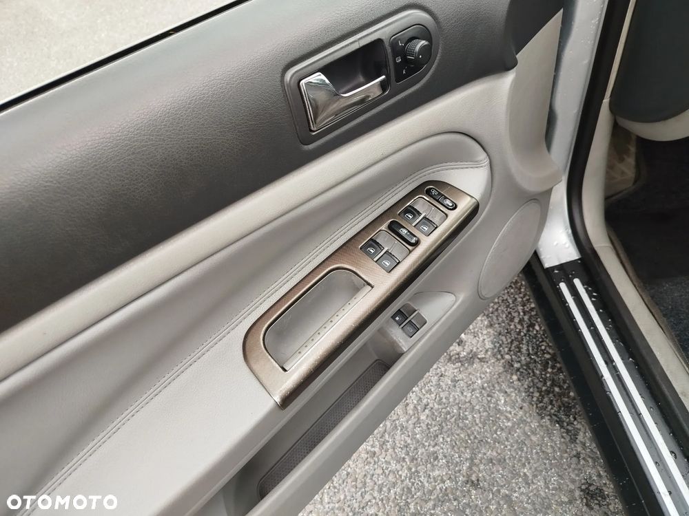 Volkswagen Passat - 27