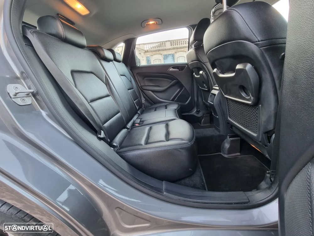 Mercedes-Benz B 180 d Urban - 12