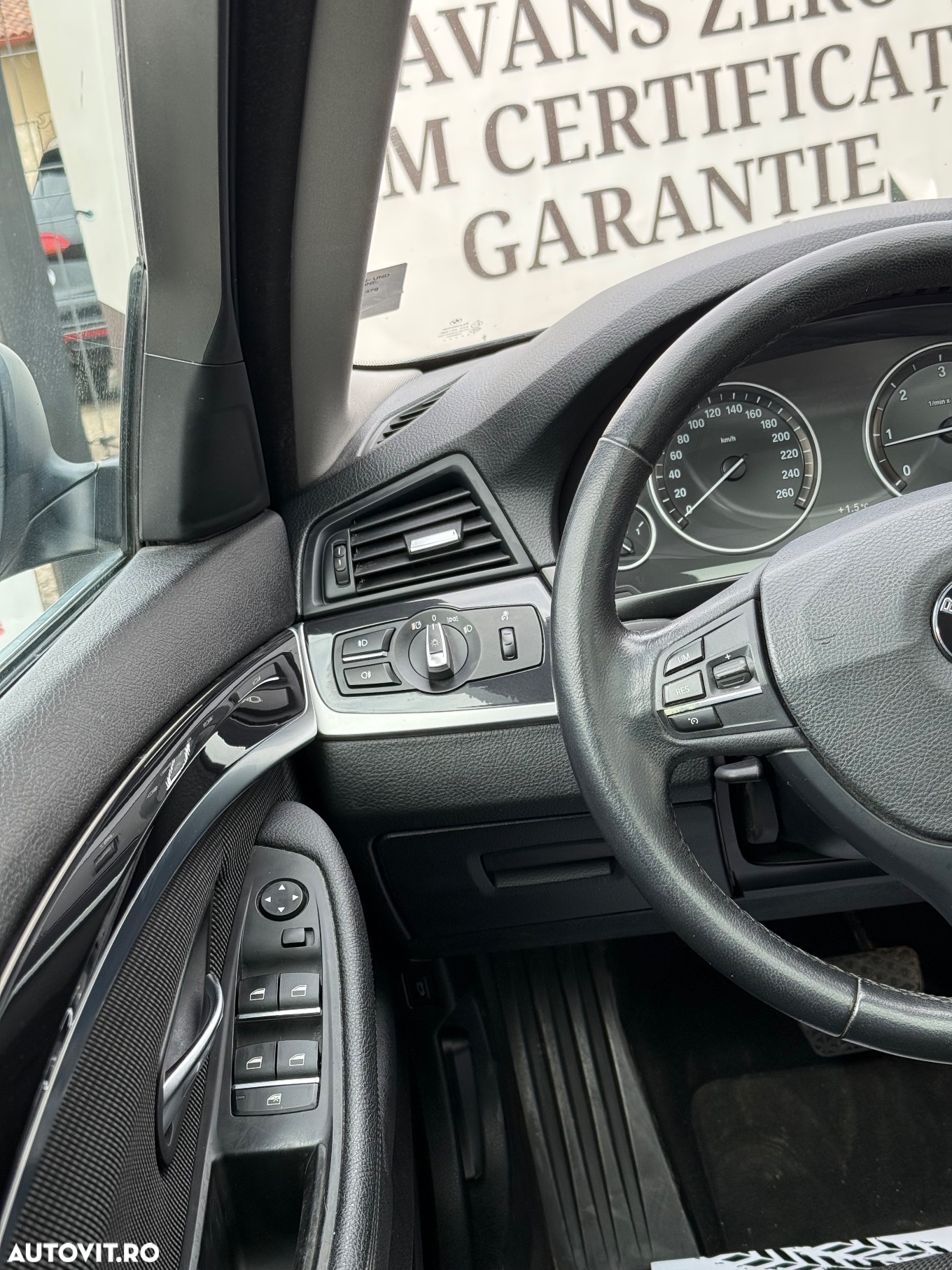 BMW Seria 5 520d Touring Aut. Modern Line - 24
