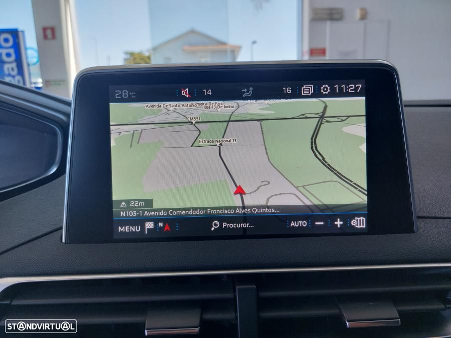 Peugeot 5008 1.5 BlueHDi Allure - 29