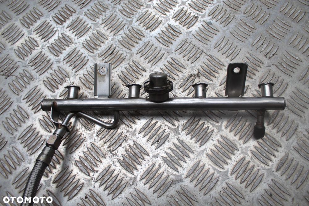 LISTWA WTRYSKOWA MERCEDES W203 1.8K A1110780292 - 2