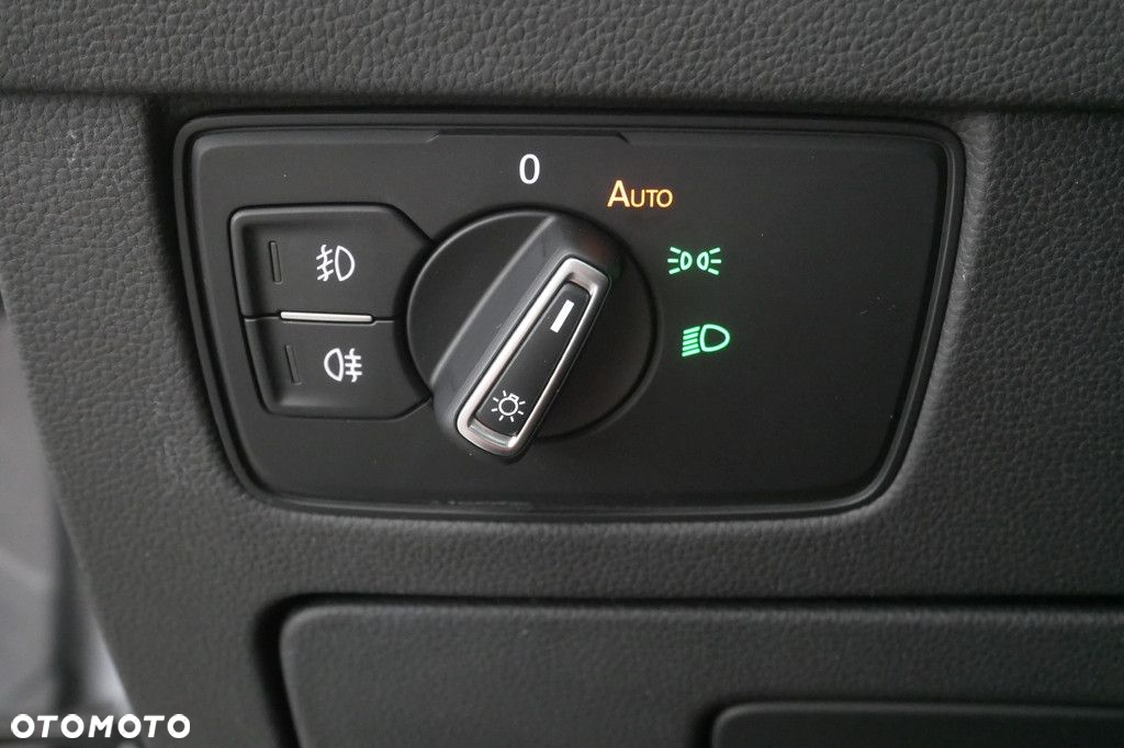 Volkswagen Passat 2.0 TSI Business DSG - 26