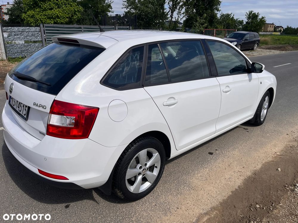 Skoda RAPID 1.2 Ambition - 4