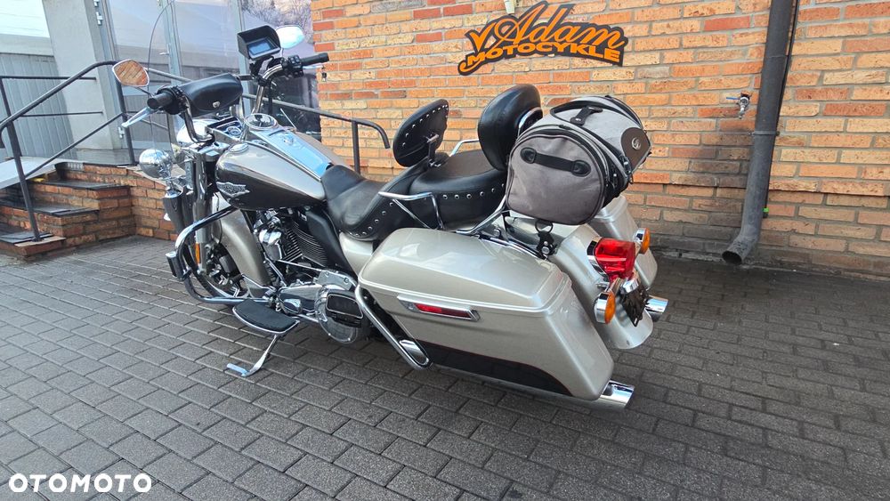 Harley-Davidson Touring Road King - 19