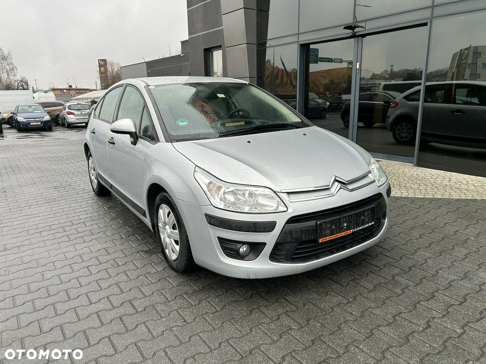 Citroën C4 1.4 16V Style - 2