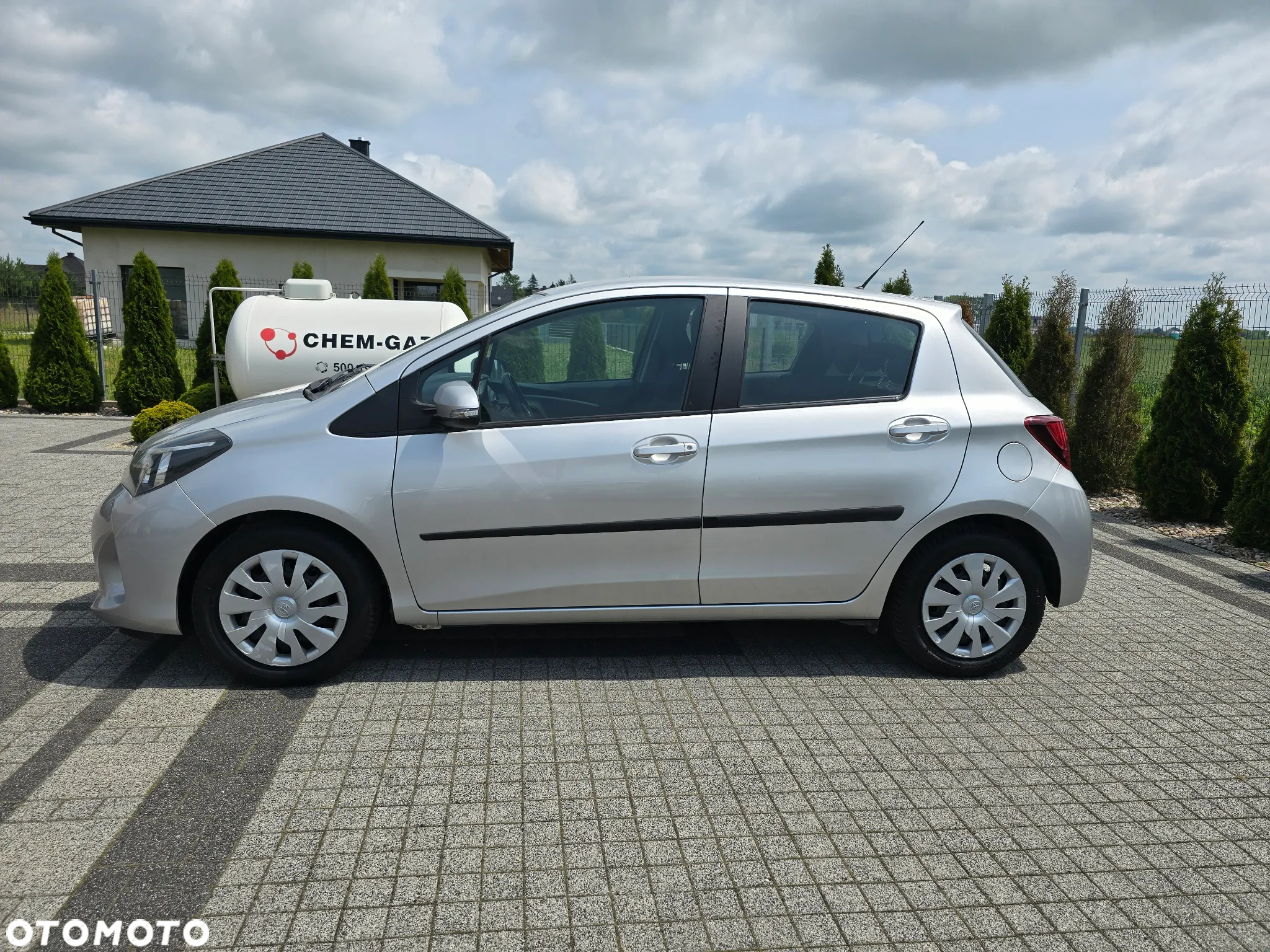 Toyota Yaris 1.0 Active EU6 - 4