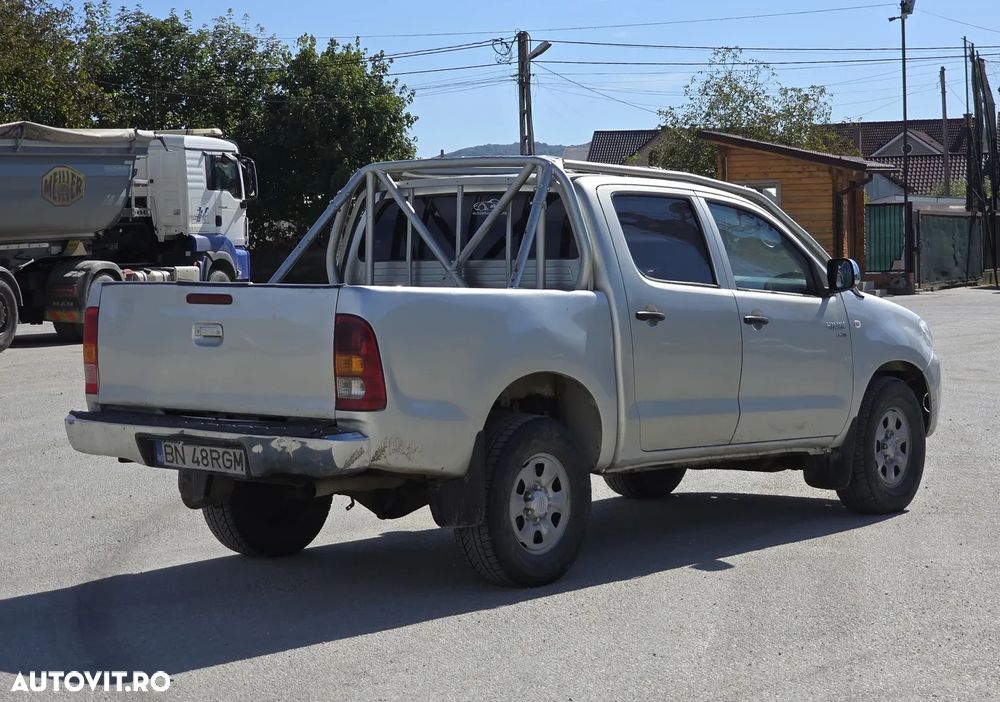 Toyota Hilux 4x4 Double Cab - 2