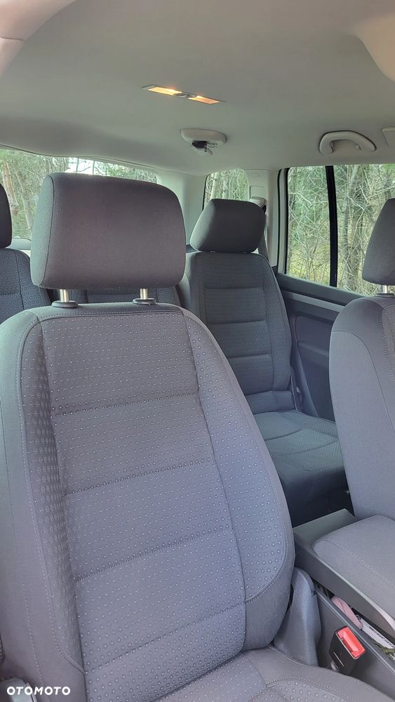 Volkswagen Touran 1.6 FSI Highline - 7