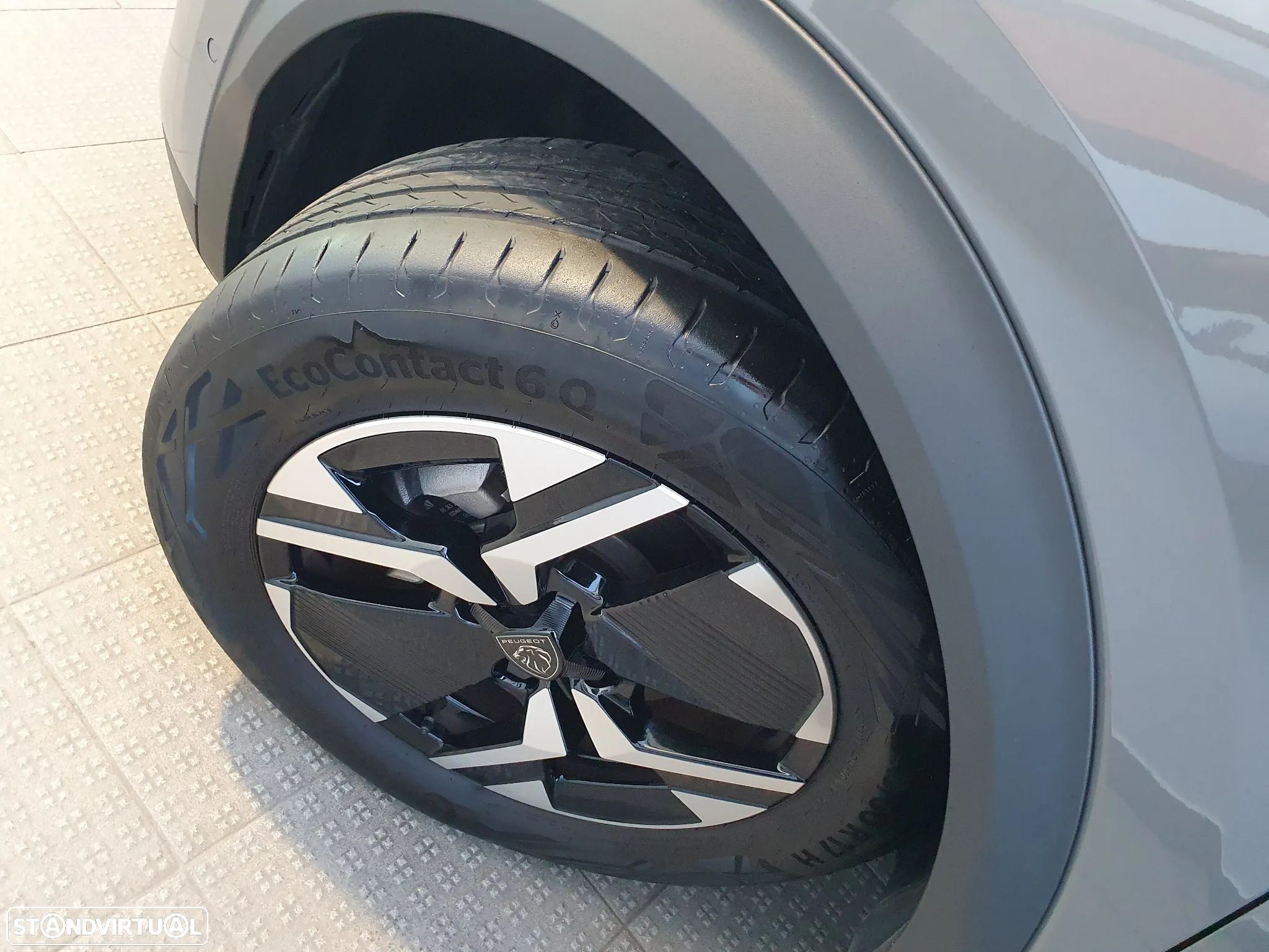 Peugeot 2008 1.2 Hybrid Allure e-DCS6 - 20
