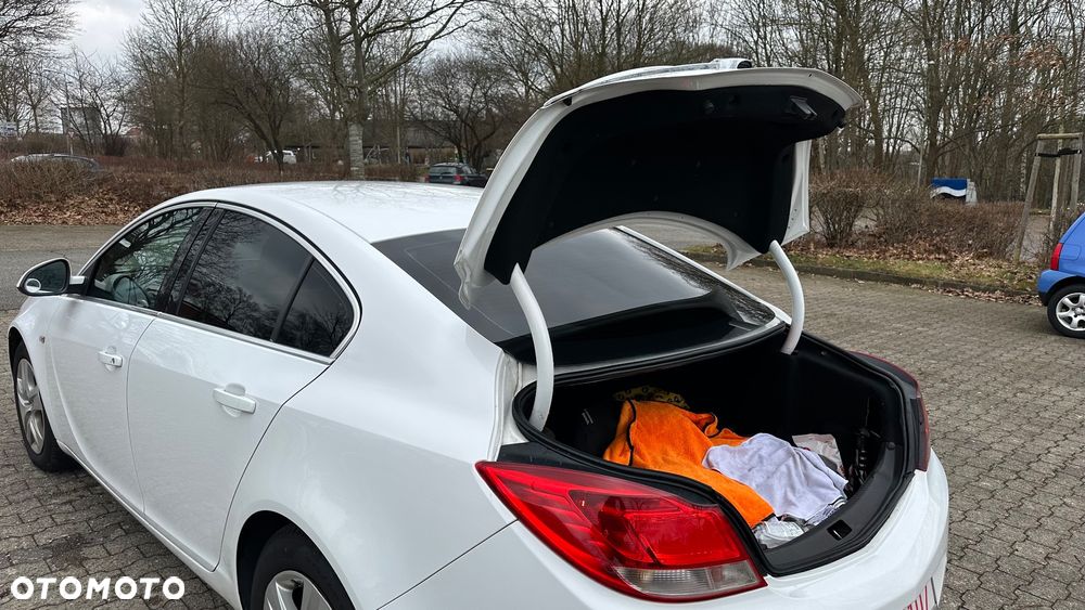 Opel Insignia 2.0 CDTI - 9