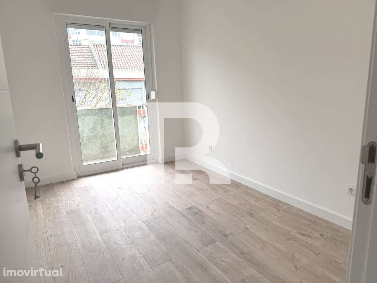 Apartamento T4 remodelado a estrear na Damaia - Grande imagem: 5/19