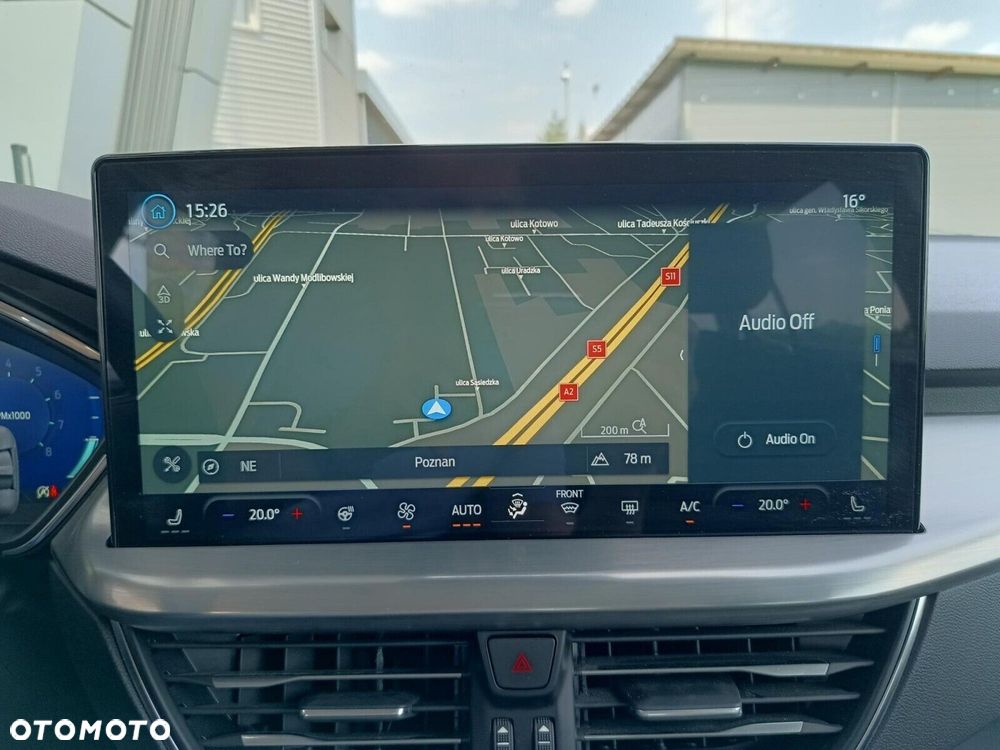 Ford Focus 1.0 EcoBoost Titanium X - 24