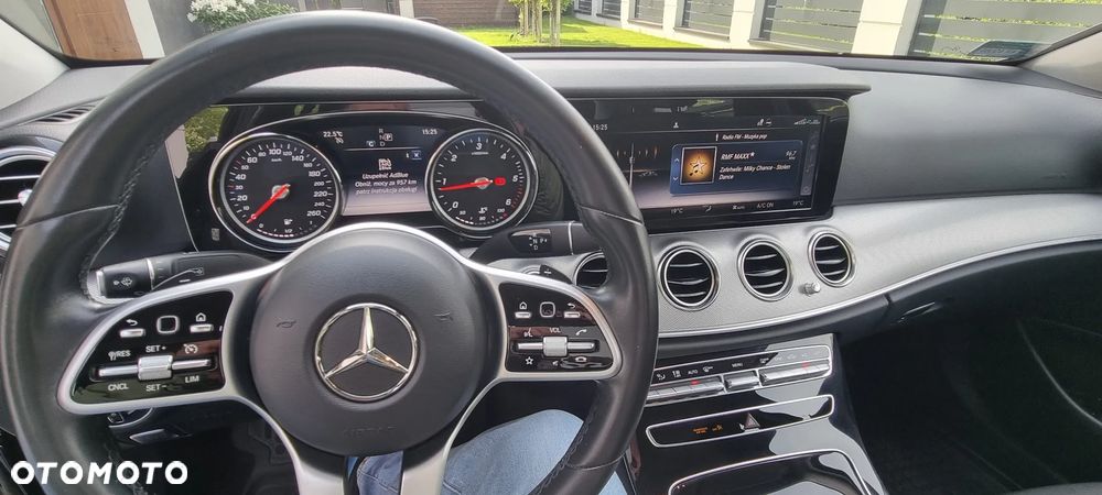 Mercedes-Benz Klasa E 220 d 4-Matic 9G-TRONIC - 5